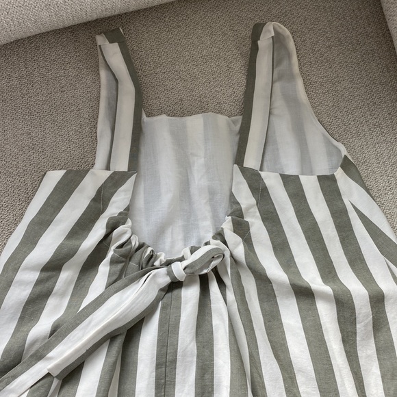 Size XS - Picture 3 of 3